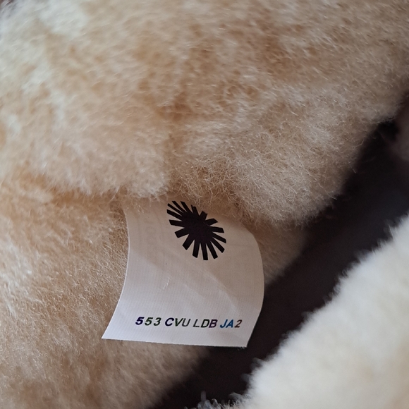 UGG Brown Ankle Boots with Cream Lining - Picture 12 of 13